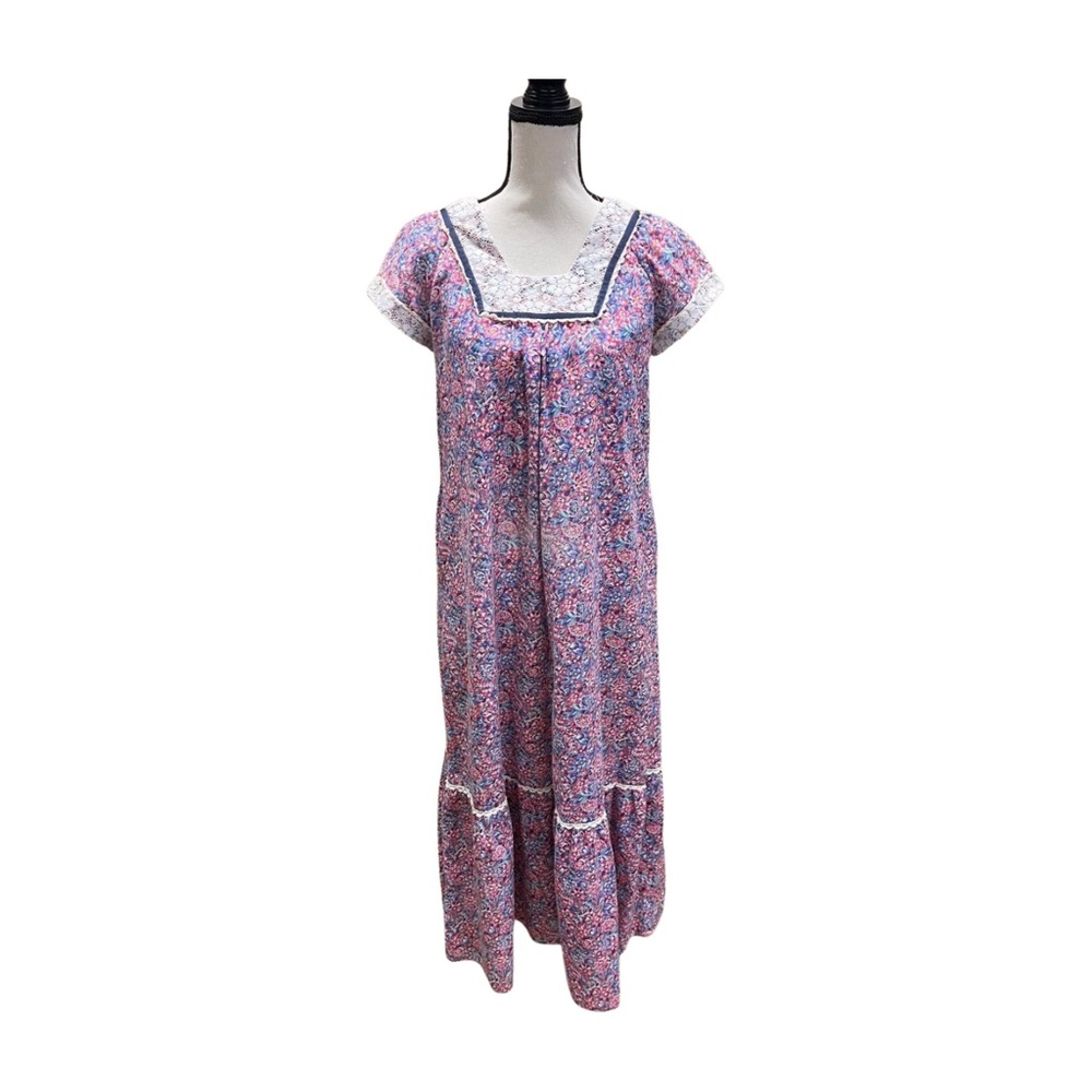 Vintage 90's Size 9/10 Hawaiian Floral Lace T & L Muumuu Factory Long Dress